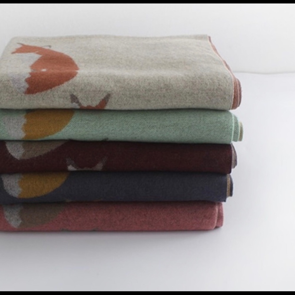 Large Cozy Fox Scarf - Picture 5 of 6